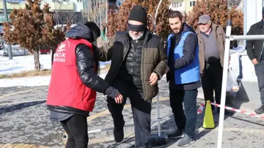 Empati parkuru etkinliği sırasında gençler