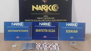 Operasyon sırasında ele geçirilen uyuşturucu maddeler