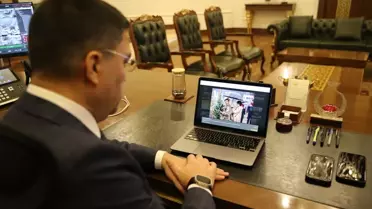 Yılın Kareleri oylamasında kullanılan fotoğraf örnekleri