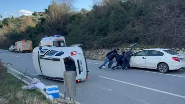 Kaza yerinde araçların hasar görüntüsü