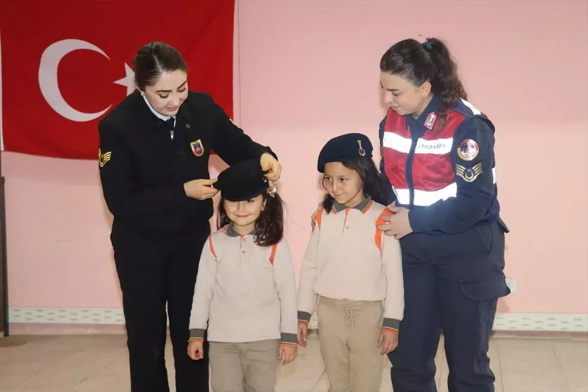 Yerköy’de Jandarma, Öğrencilere Güvenlik ve Çevre Bilinci Aşılıyor