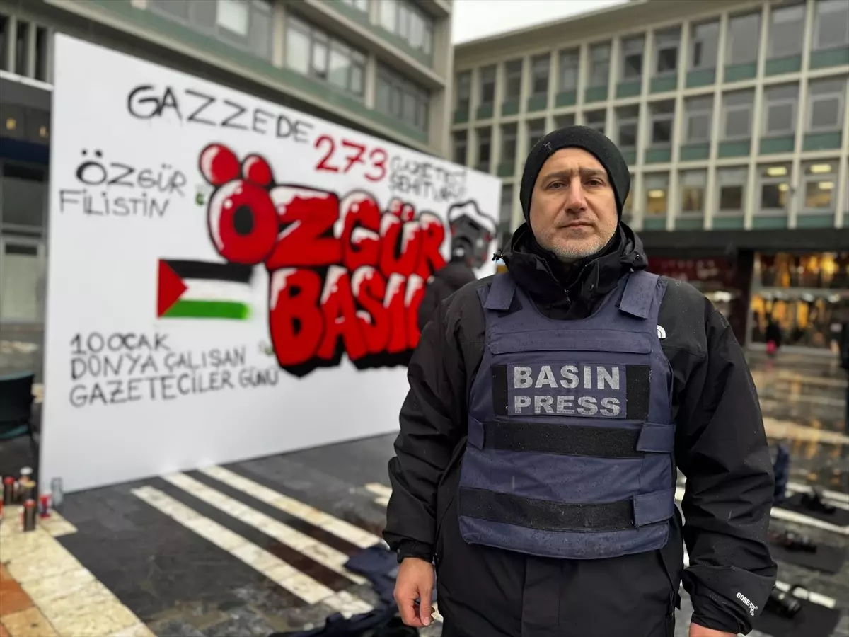 ANFİDAP'tan Ulus Meydanı'nda 273 Filistinli Gazeteciye Saygı Duruşu