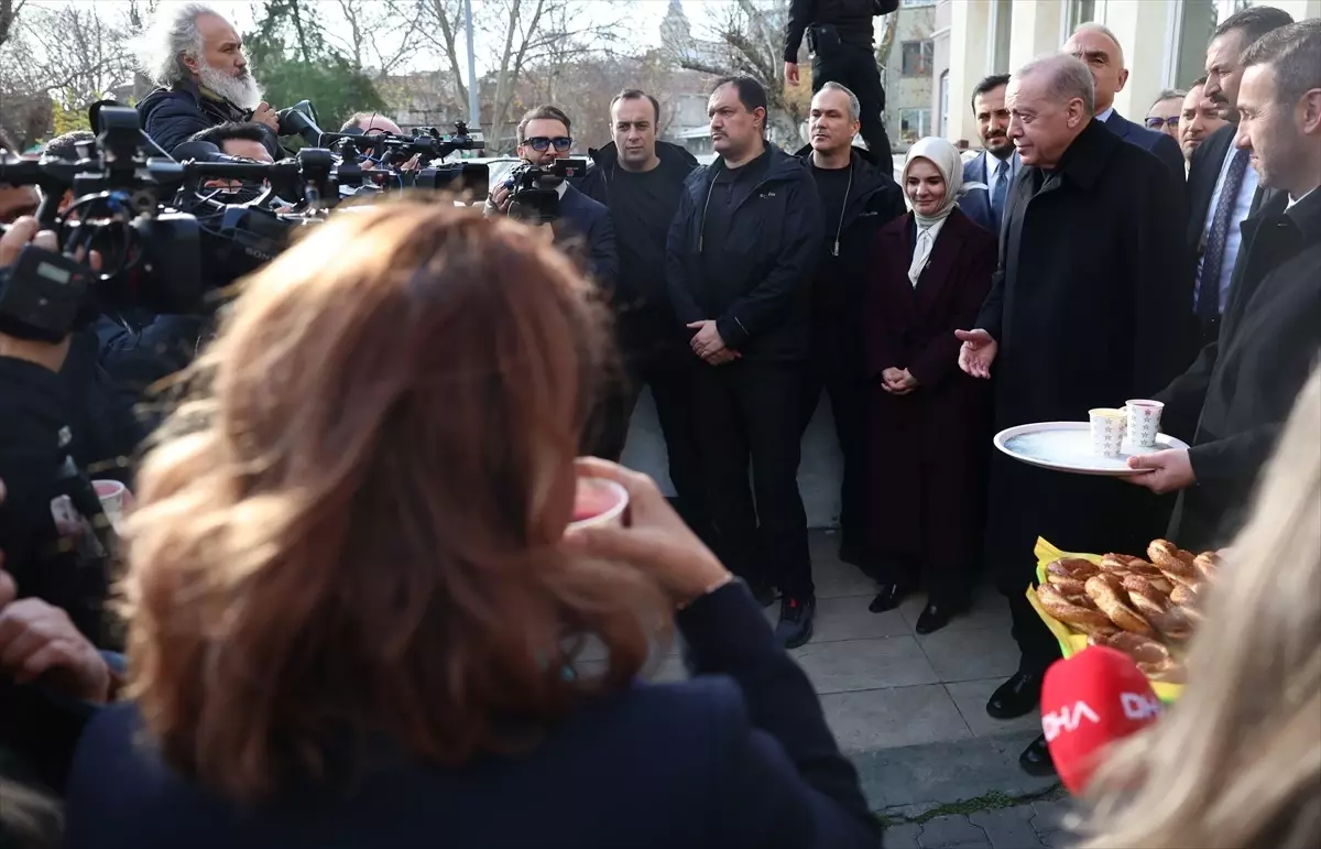 Cumhurbaşkanı Erdoğan, 10 Ocak Çalışan Gazeteciler Günü'nü Beyoğlu'nda Kutladı