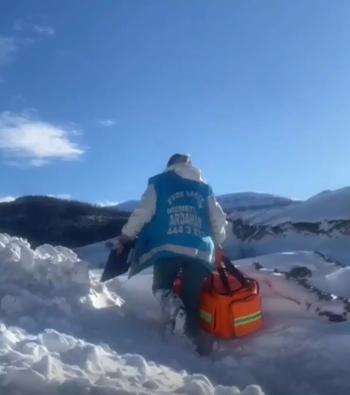 Posof'ta Kış Şartlarına Rağmen Evde Sağlık Hizmeti Sürekliliği