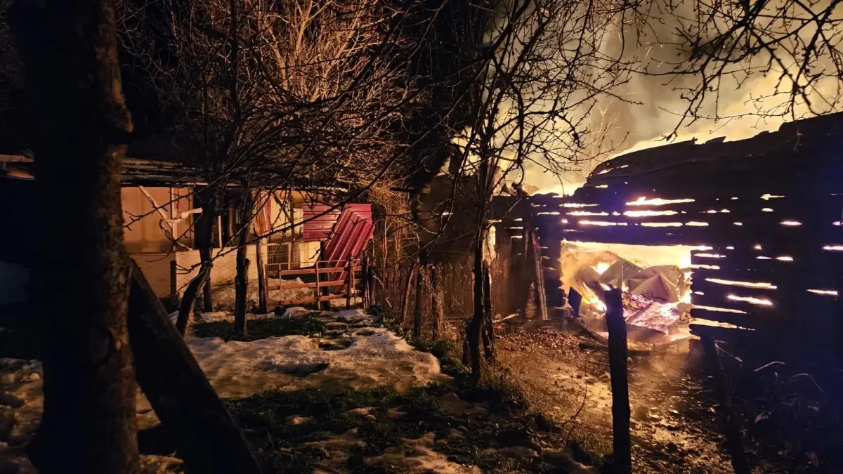 Karabük'ün 200 Yıllık Ahşap Evi Yangında Kül Haline Geldi