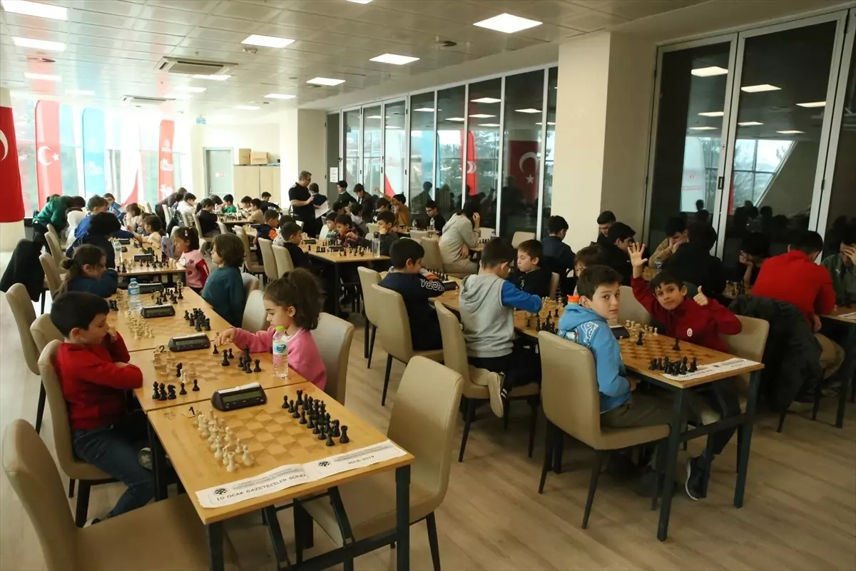 Kastamonu’da 200 Katılımlı Gazeteciler Günü Satranç Turnuvası Gerçekleşti
