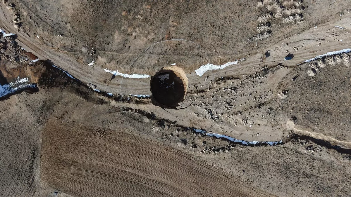 Konya Karapınar’da Yeni Obruk: 700. Obruk Kayıt Altına Alındı