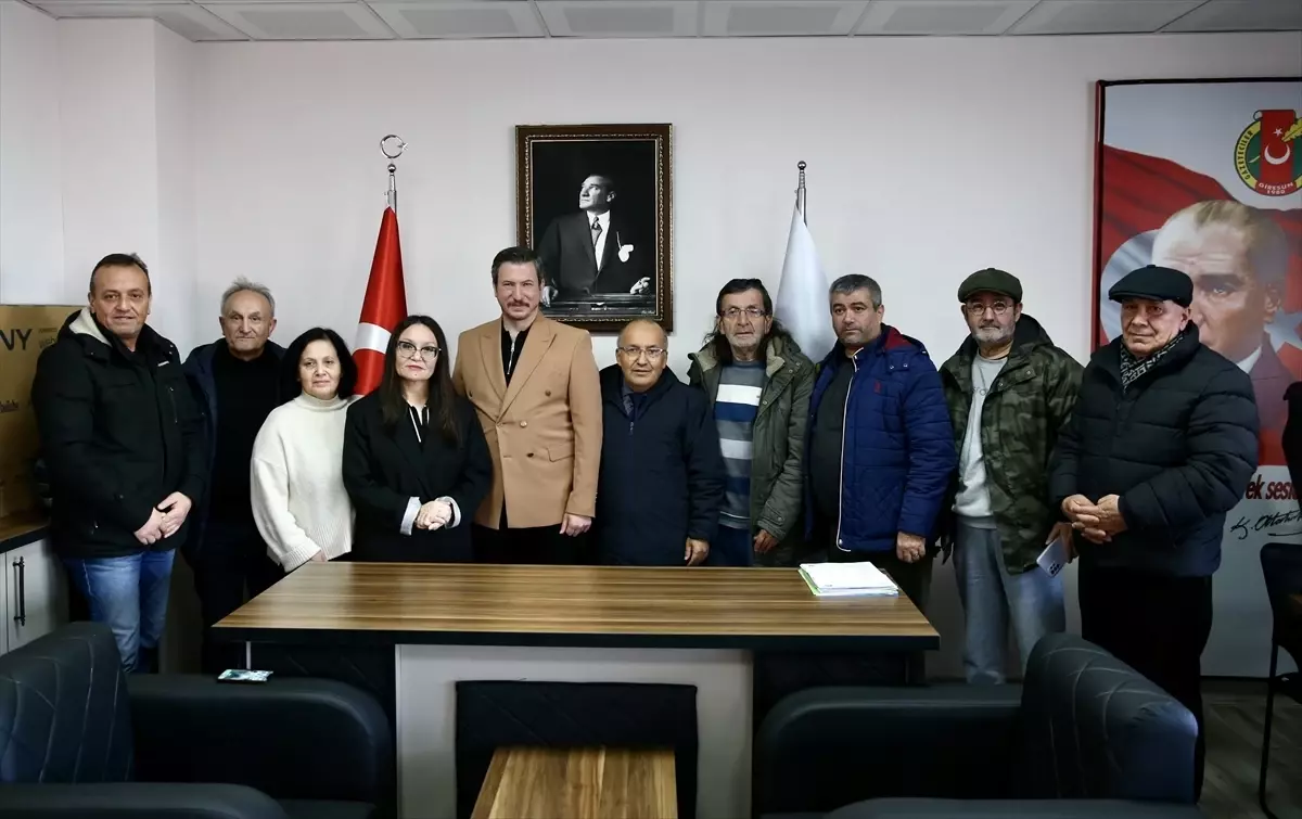 MHP Milletvekili Ertuğrul Gazi Konal, Giresun Gazeteciler Derneği'ni Ziyaret Etti