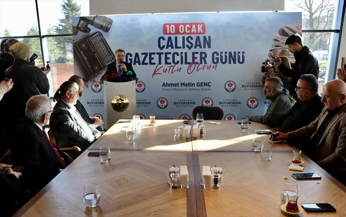 Trabzon Büyükşehir Belediyesi Başkanı Genç'ten Gazetecilere Övgü ve Basın Müzesi İndirimi