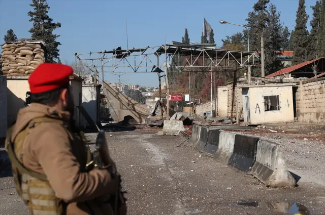Güvenlik konvoyları Halep sokaklarında