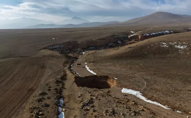 Obruk çevresindeki arazi yapısı