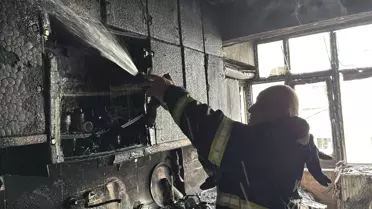 Yangın sonrası kurtarılan kişiler