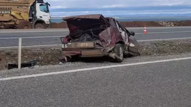 Kaza sonrası otomobilin devrilmiş hali