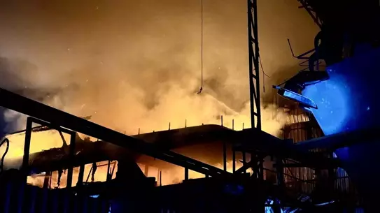 Yangın sonrası tekneler ve söndürme çalışması