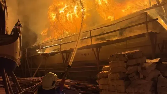 Yangın sonrası 20 metrelik gulet teknesi