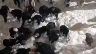 Kar kütlesi altında kalan öğrenci