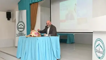 Dijital medya eğitimi sırasında kullanılan sunum slaytları