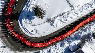 Sis Dağı'nda Sarıkamış Şehitleri Anma Yürüyüşü