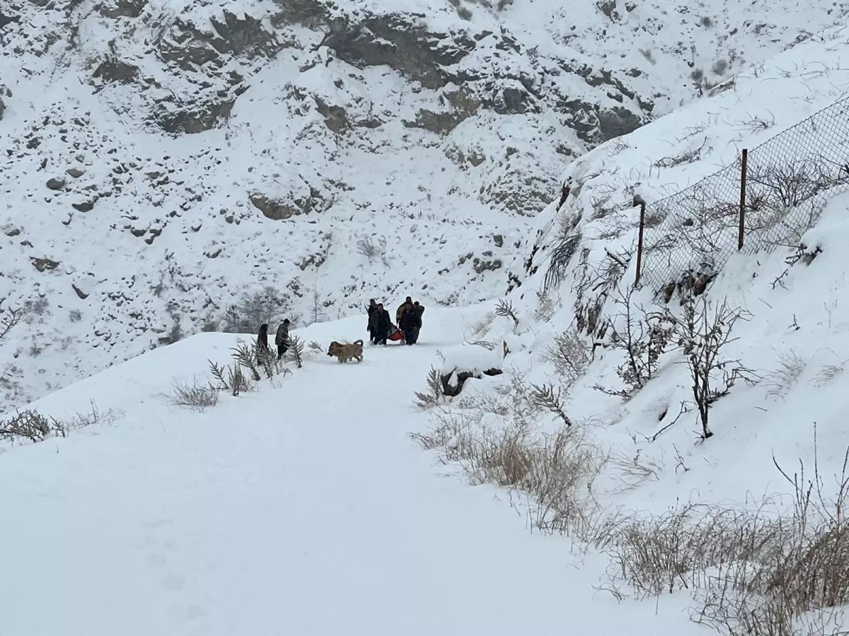 Adıyaman’da Şiddetli Kar Yağışı Okulları 1 Gün Kapattı