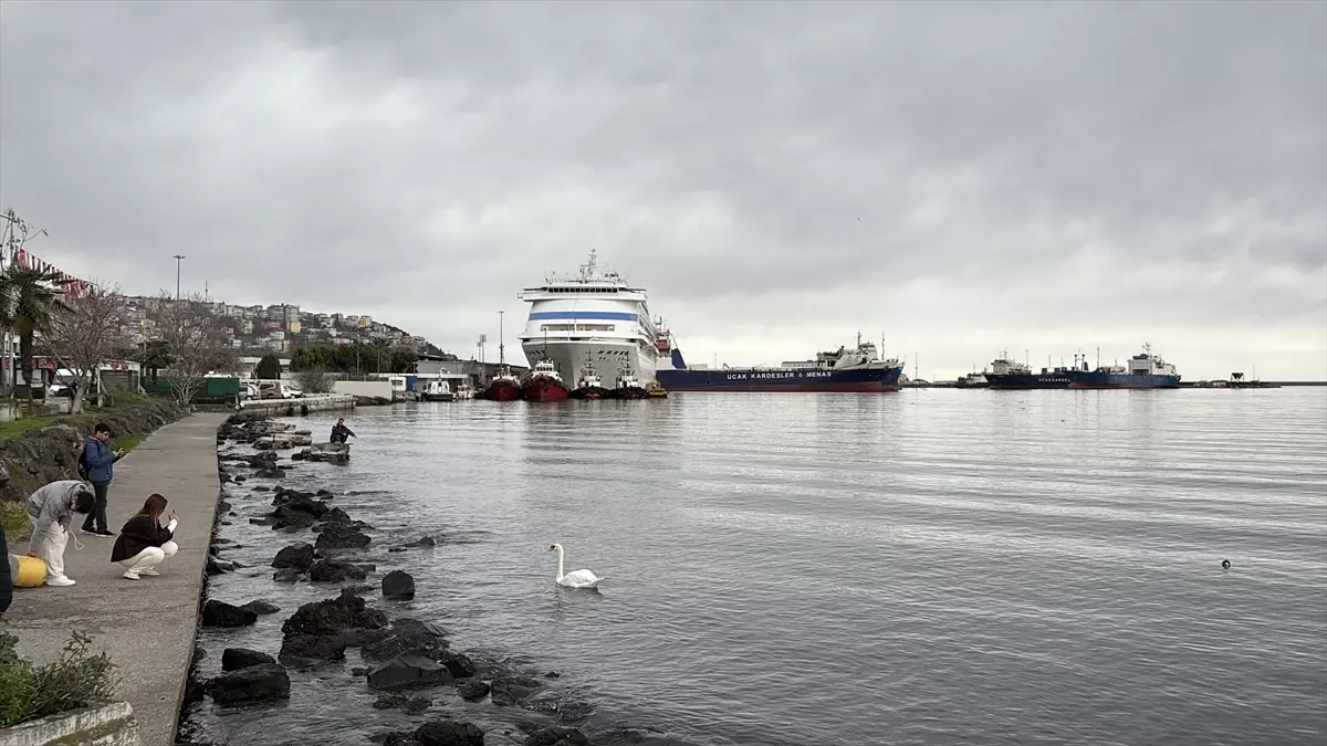 Astoria Grande Kruvaziyeri Samsun Limanı'nda Konuk Oldu
