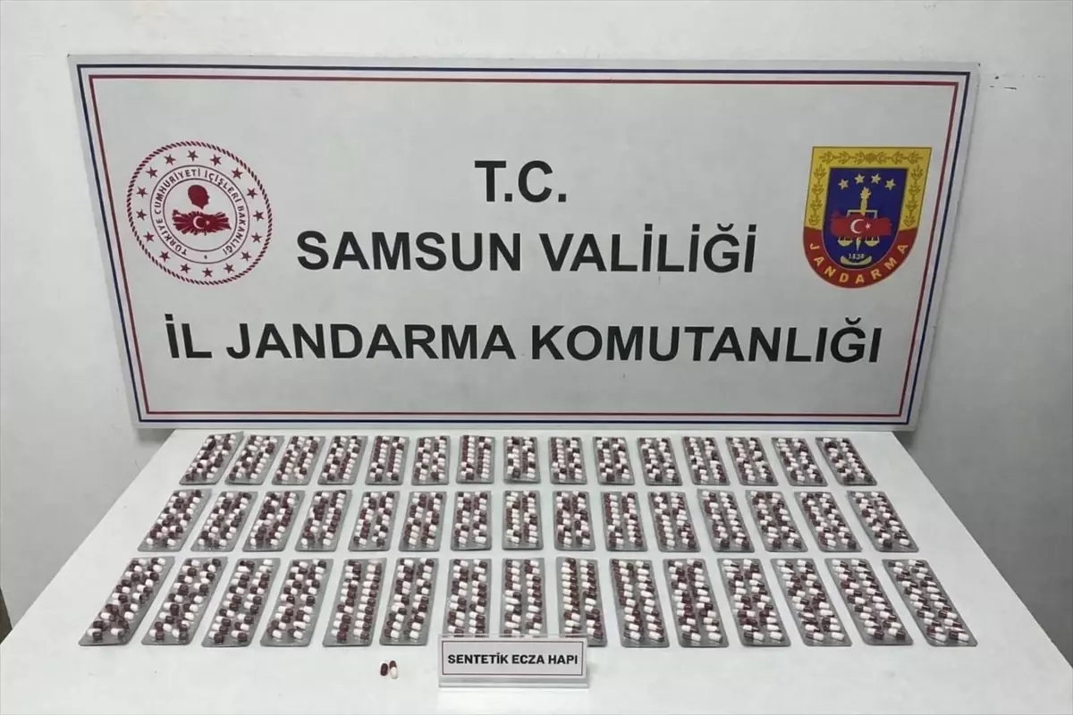 Samsun Tekkeköy'de Büyük Uyuşturucu Operasyonu: 1300 Sentetik Ecza Hapı Ele Geçirildi