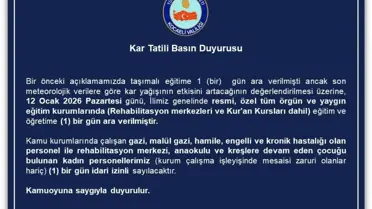 Kocaeli'de kar yağışı sonrası okul bahçeleri