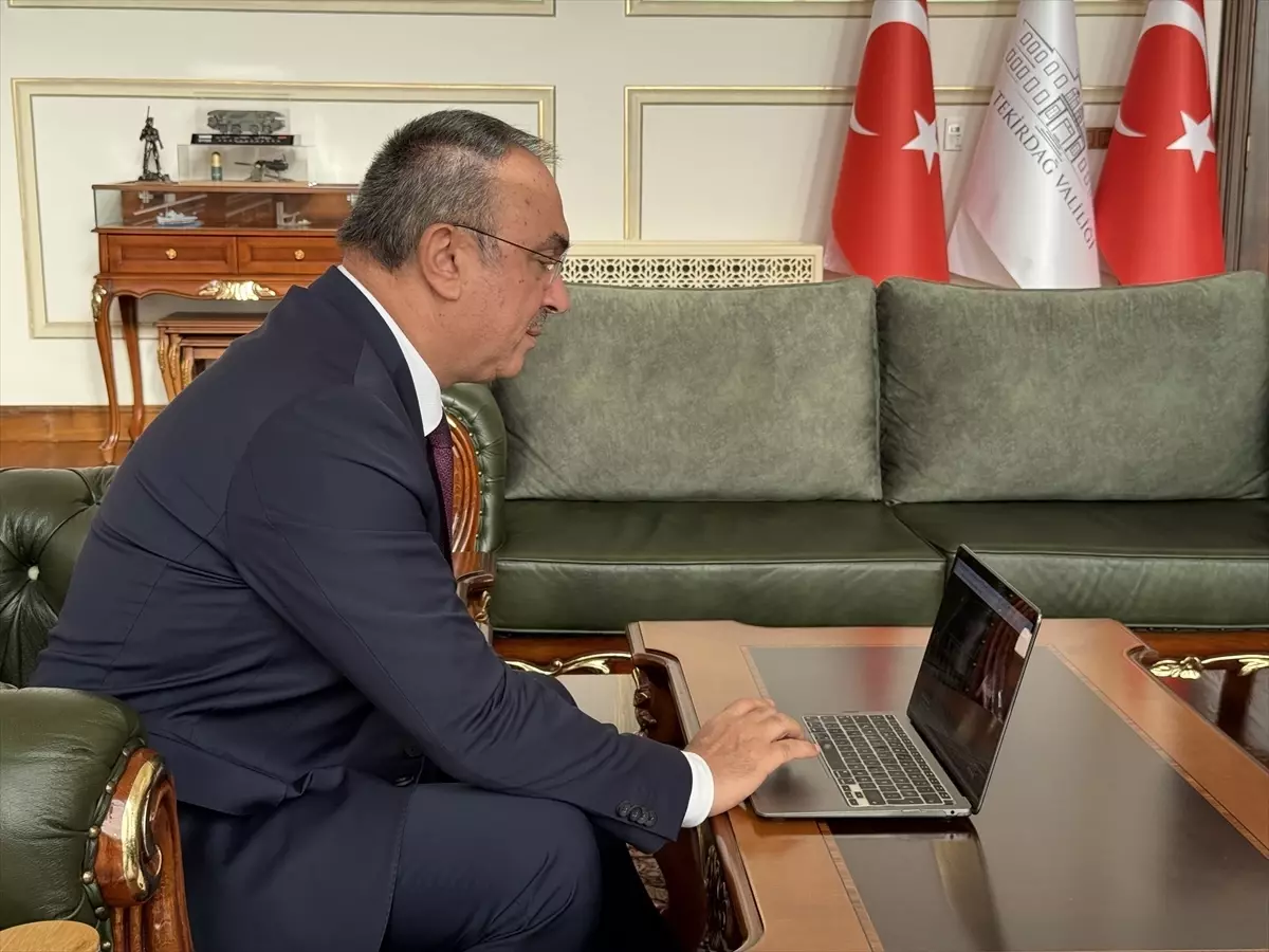 Tekirdağ Valisi Recep Soytürk, AA’nın 2025 Yılın Kareleri Oylamasına Katıldı