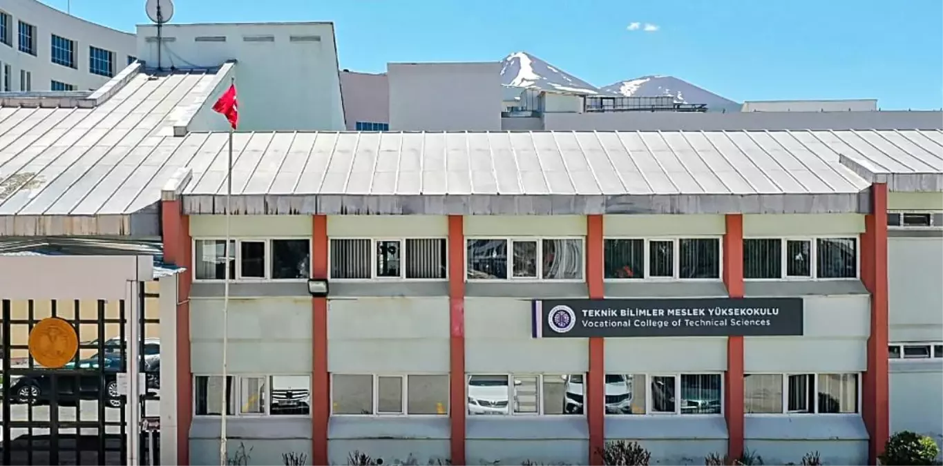 Atatürk Üniversitesi 8 Teknik Programı MEDEK Akreditasyonu Aldı