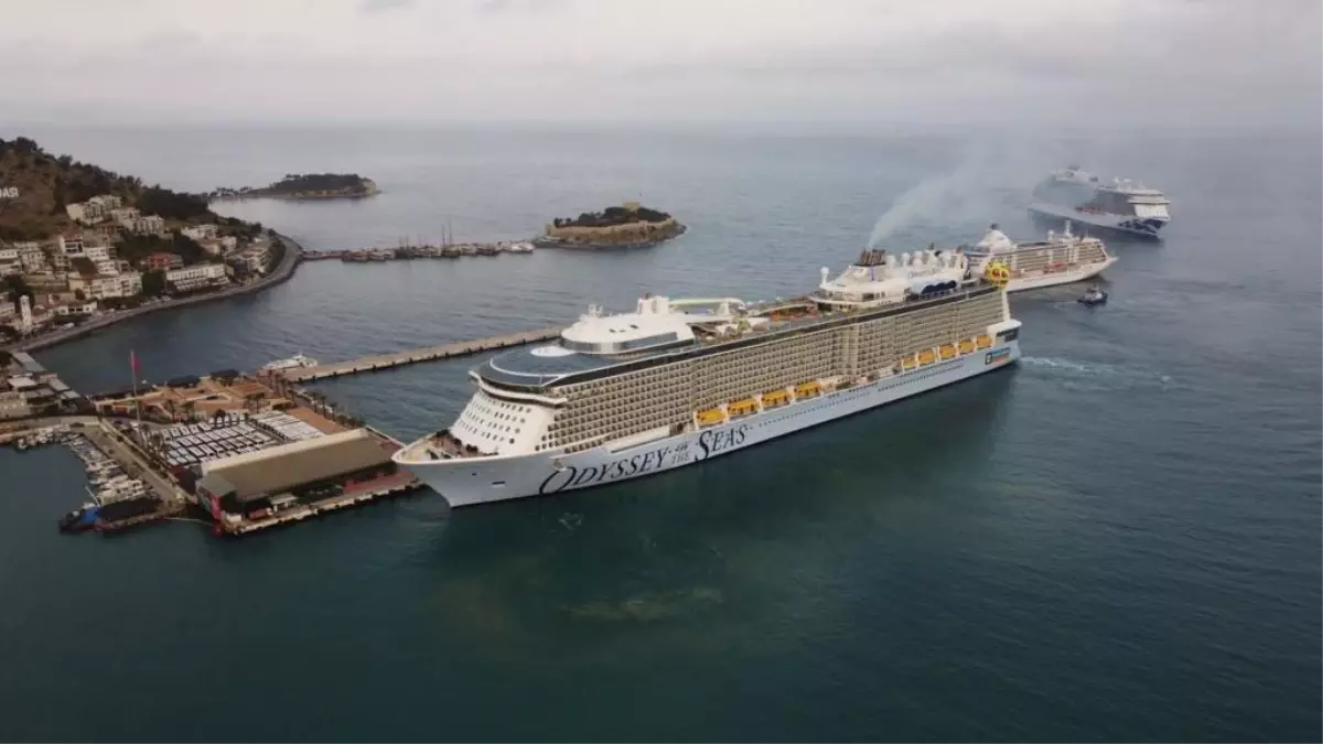 2025'te Türkiye Limanlarına Gelen Kruvaziyer Yolcu Sayısı 2 Milyonu Aştı