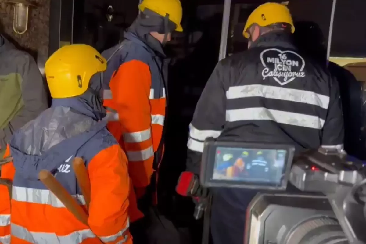 Bebek Hotel’de Kaçak Yapılar Yıkıldı: İBB ve Polis Ekipleri Sabah Saatlerinde Müdahale Etti