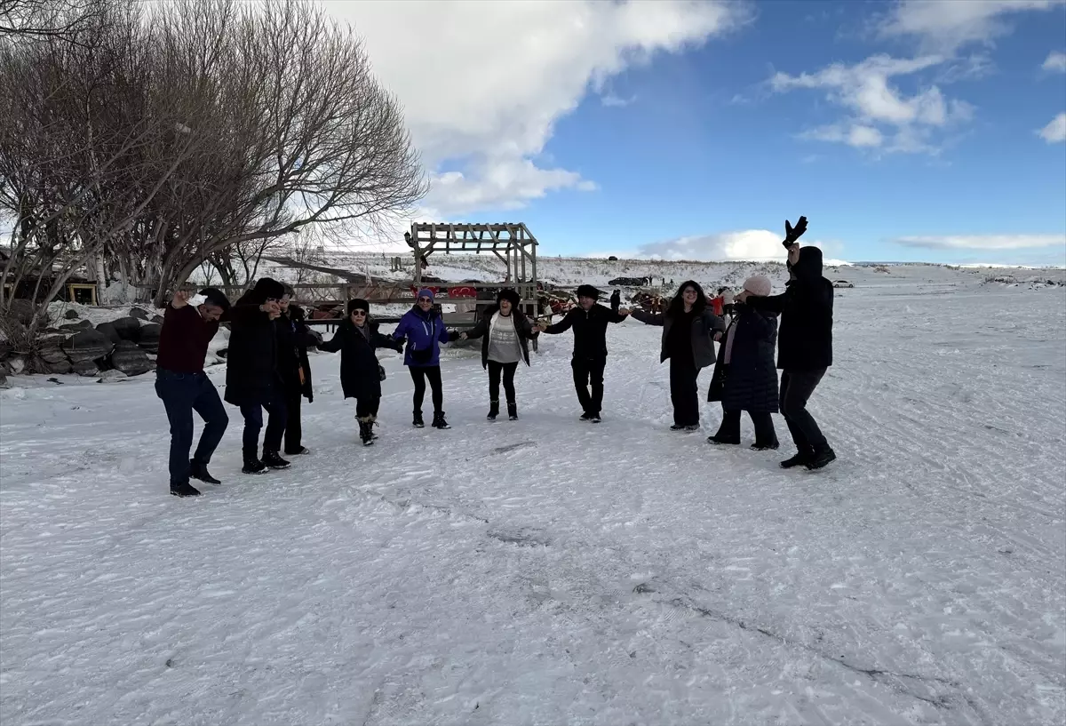 Çıldır Gölü’nde Buzlu Kış Festivali: Atlı Kızak ve Halay Şöleni
