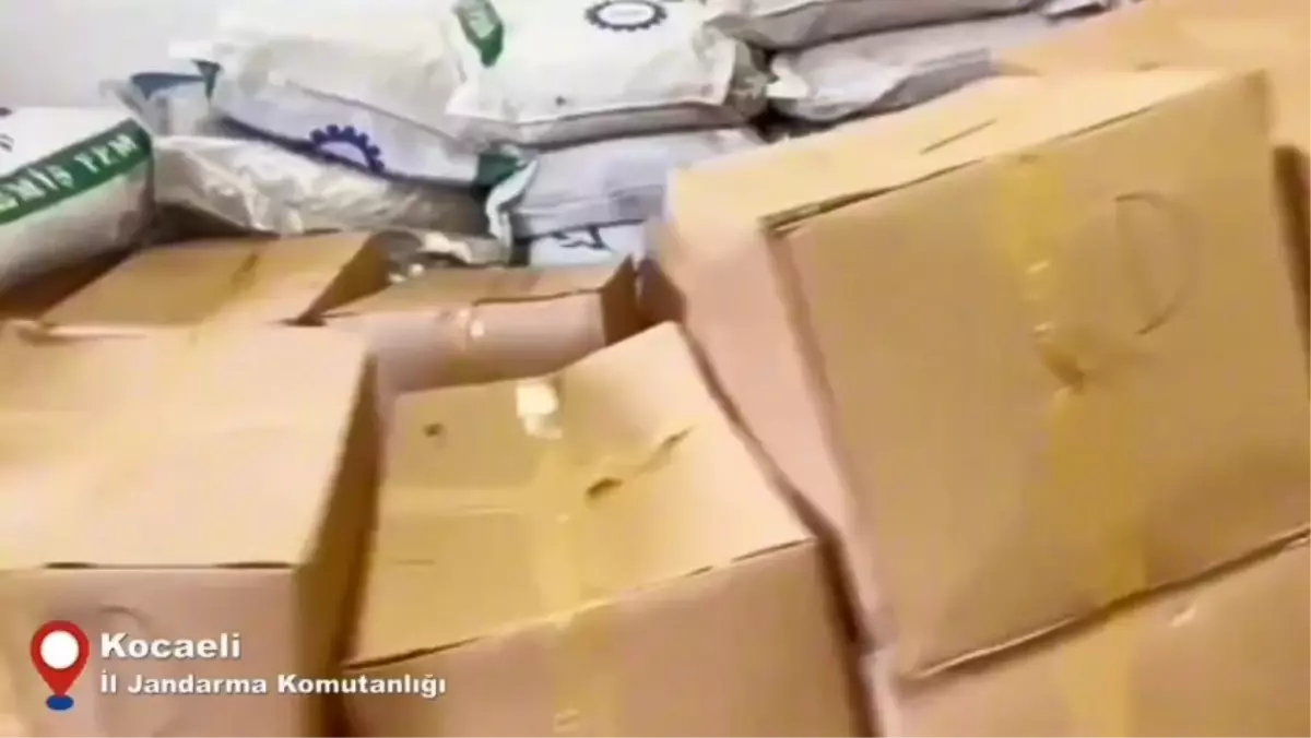 Gebze'de Jandarma, 6,35 Milyon TL Değerinde Kaçak Tütün ve Makaronu Ele Geçirdi