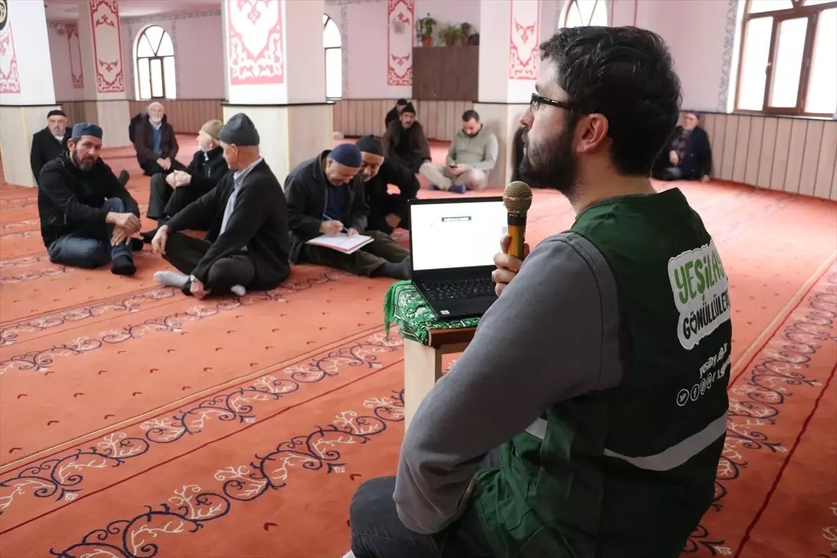 Aksa Camisi’nde Yeşilay’dan Bağımlılık Önleme Eğitim Programı