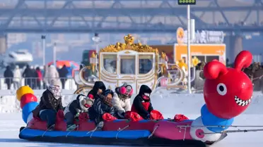 Songhua Nehri buzlu manzara