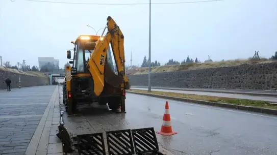 Şiddetli yağış uyarı levhası