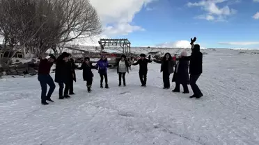 Atlı kızak yarışları Çıldır Gölü'nde