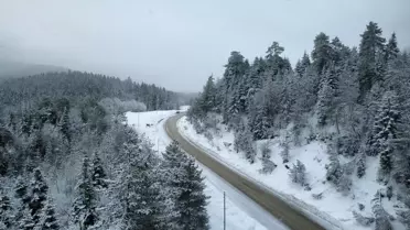 Kar yağışıyla kaplı Karabük şehir manzarası
