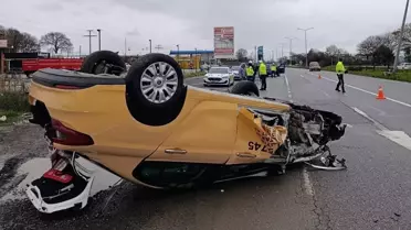 Devrilen otomobilin fotoğrafı