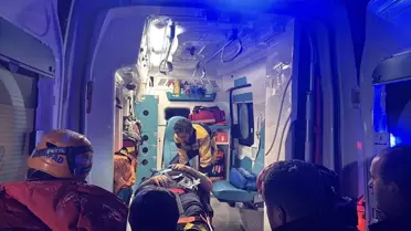 Kaza sonrası otobüs ve kamyon fotoğrafı