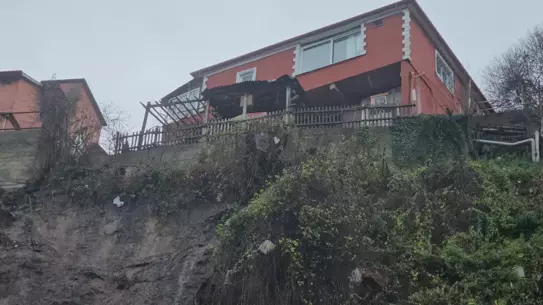 Heyelan sonrası tahliye edilen evlerin görüntüsü