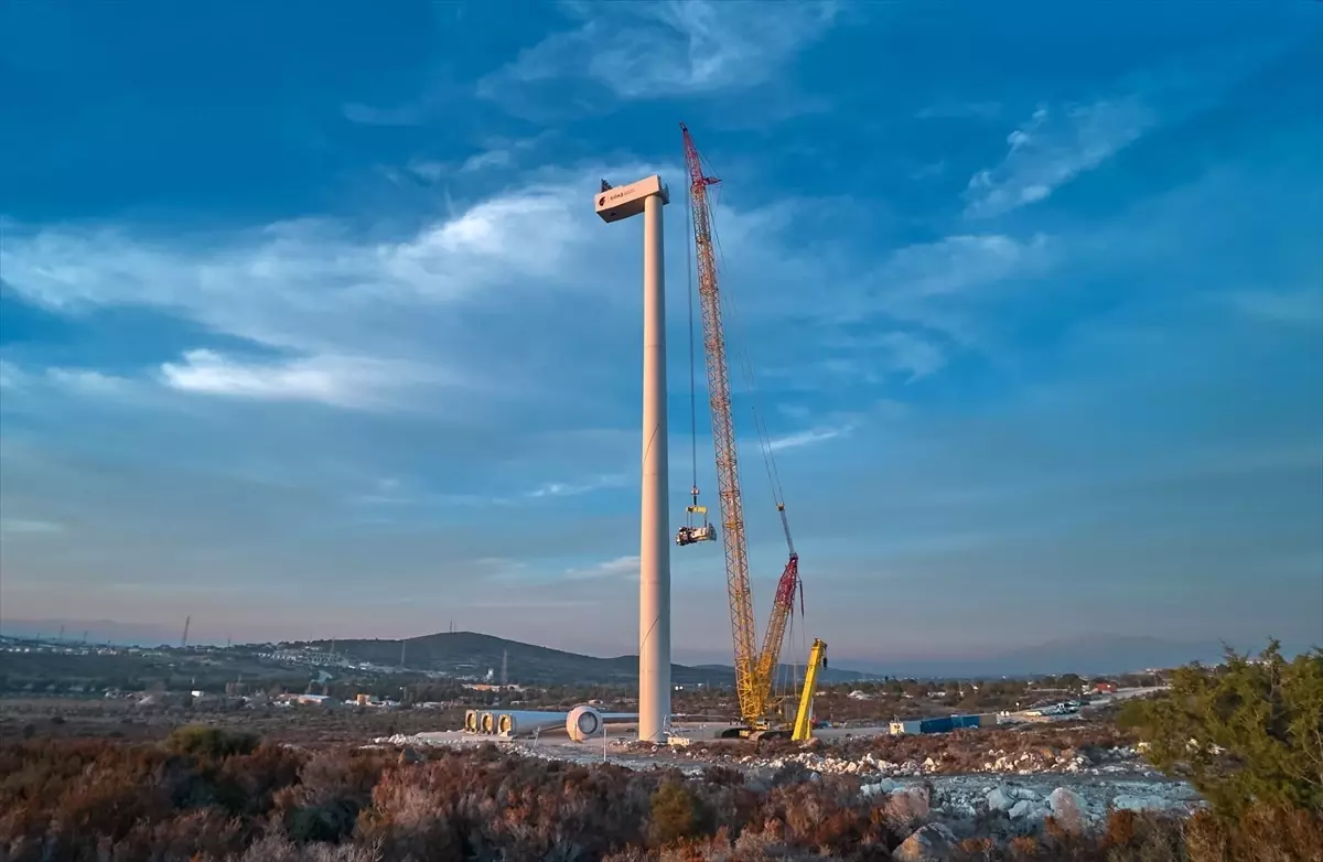 Alaçatı Rüzgar Enerjisi Santrali’nde Yerli Yüksek Performanslı Türbin Yenilemesi