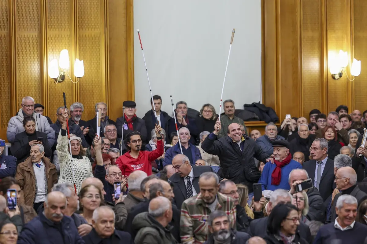 Özgür Özel: Su Krizine Çözüm ve Emeklilere Destek Vurgusu