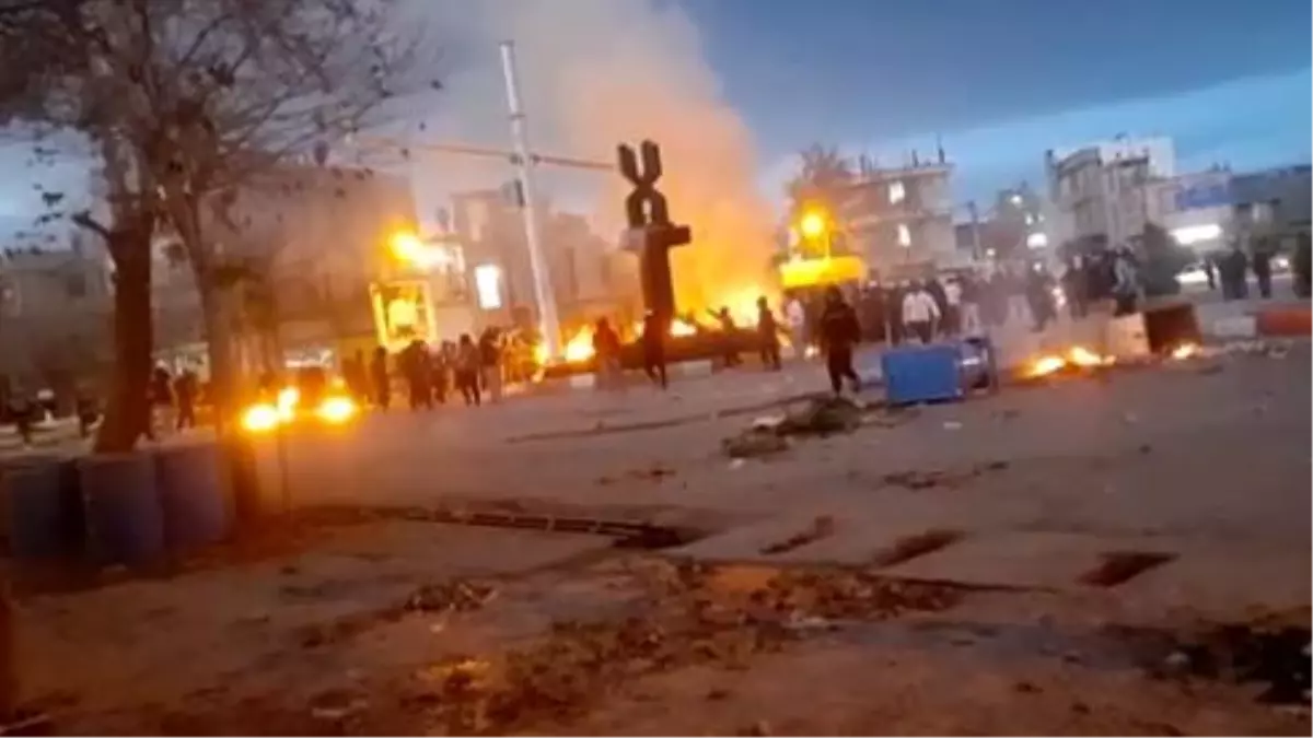 İran’da Artan Yaşam Maliyetiyle Yeniden Alevlenen Sokak Protestoları