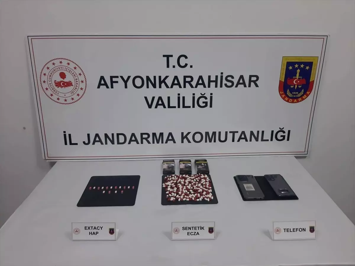 Afyonkarahisar’da Uyuşturucu Operasyonu Sonucu 2 Şüpheli Tutuklandı