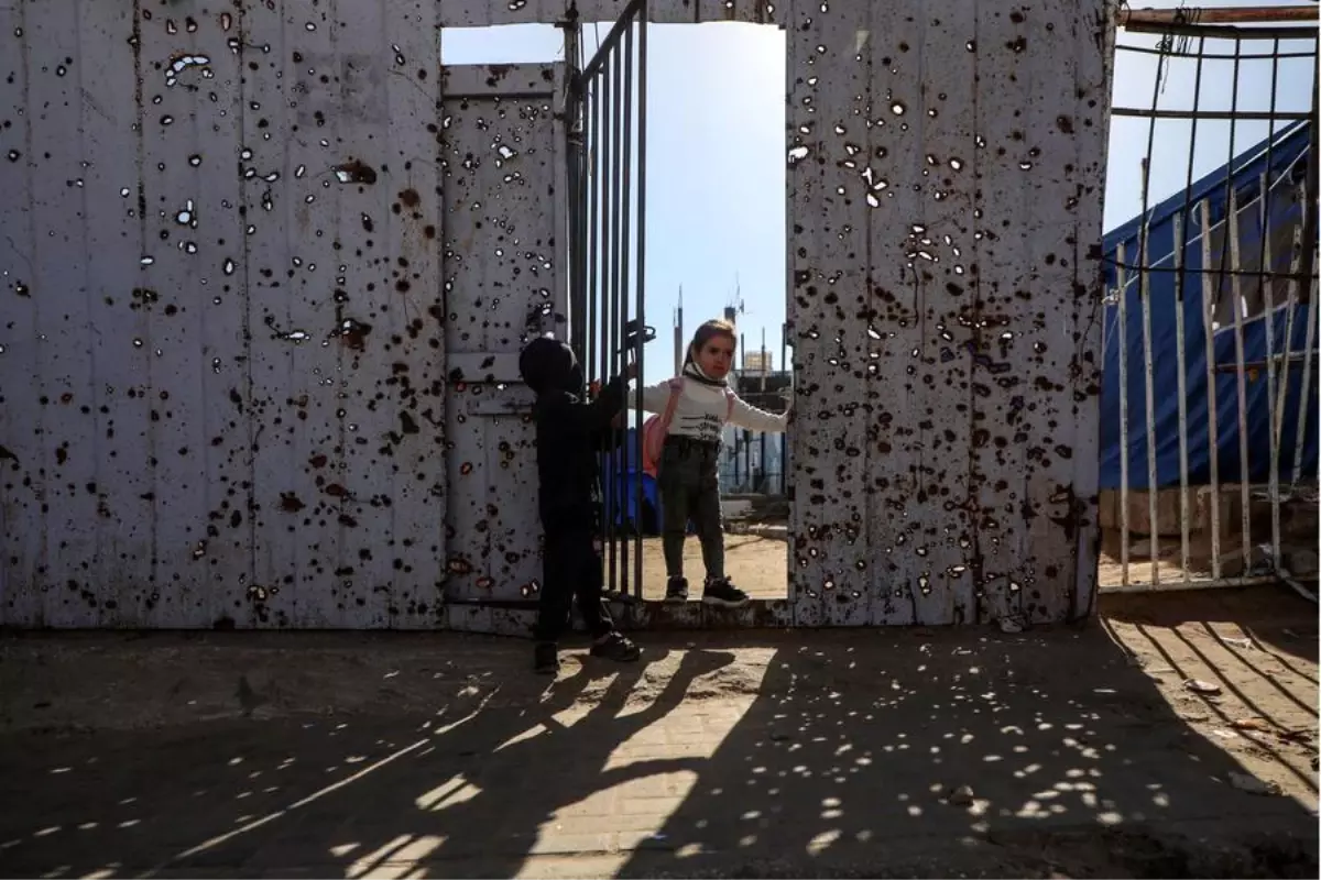 Gazze'deki El-Şamal Okulu Öğrencileri Savaş Koşullarında Eğitimlerine Devam Ediyor