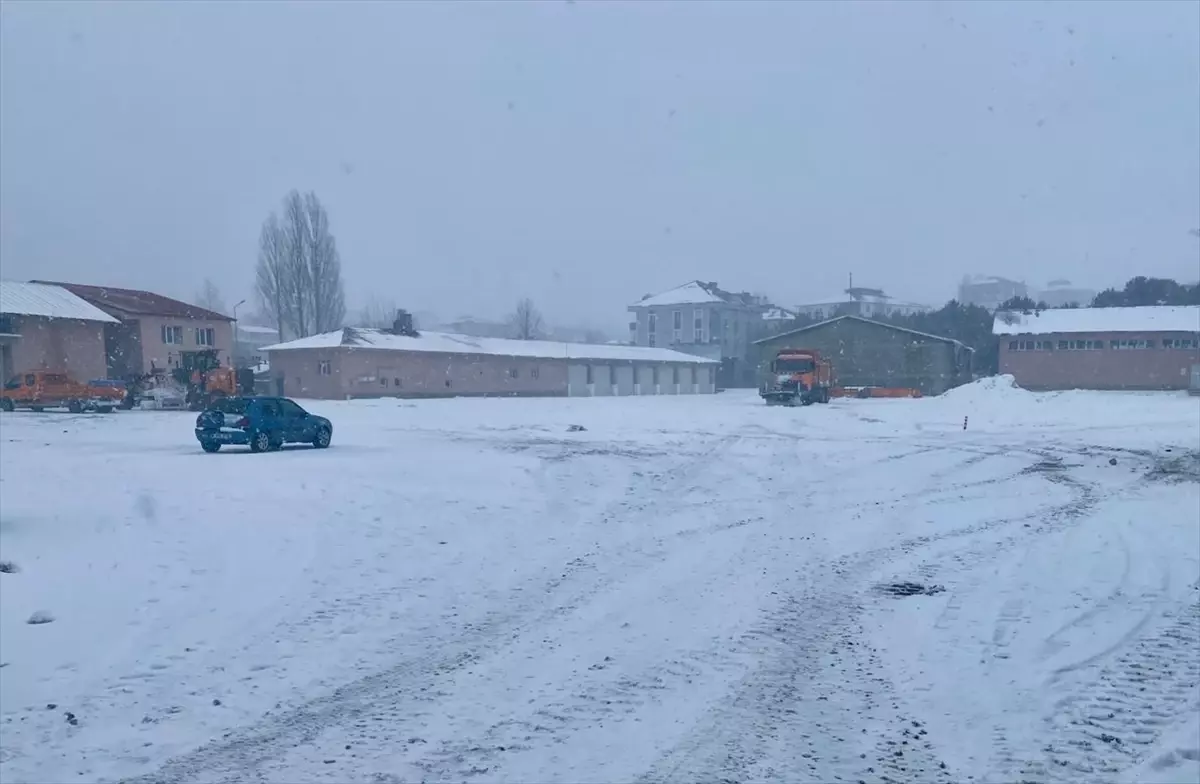 Ardahan‑Kars Karayolu Kar ve Tipi Nedeniyle Geçici Kapatıldı