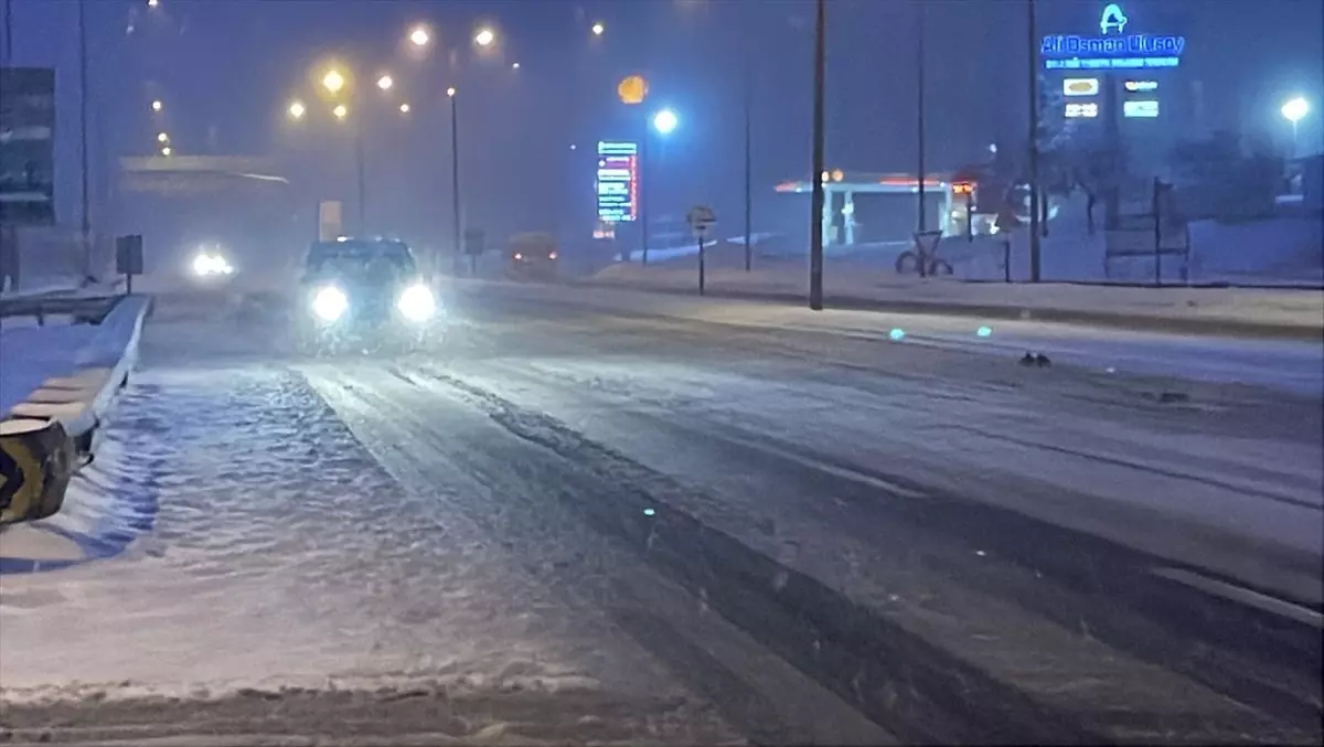 Bolu’da Özel Eğitim Öğrencileri Karda Kayak Keyfi Yaşadı