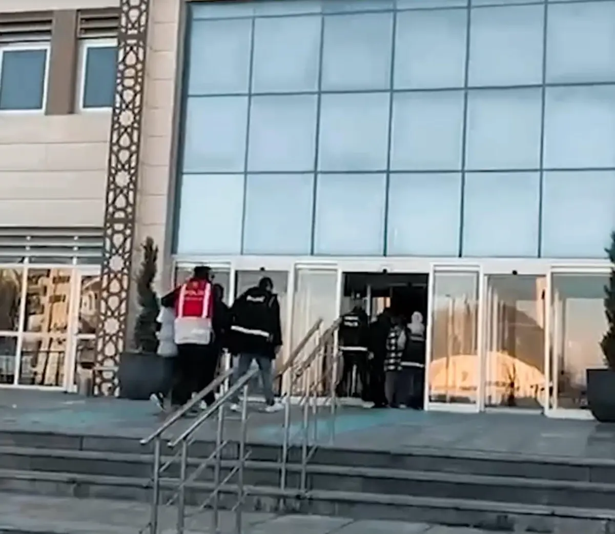 Çanakkale'de Uyuşturucu ve Tefecilik Şebekesine Yönelik Operasyon Sonuçları