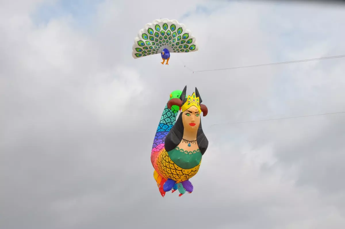 Katar Uçurtma Festivali'nde Zahit Mungan'dan Altın Madalya