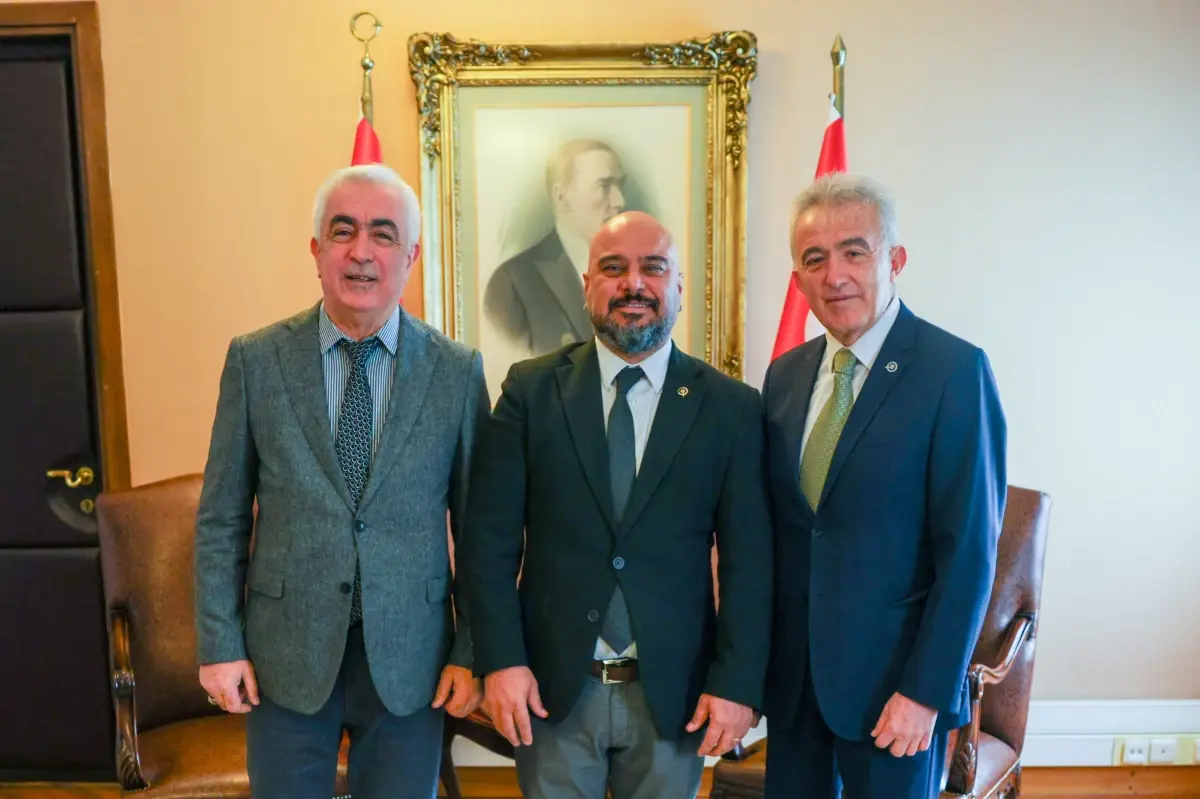 Devlet Bahçeli, Foto Muhabirleri Derneği'ni Ziyaret Ederek Destek Vaatinde Bulundu